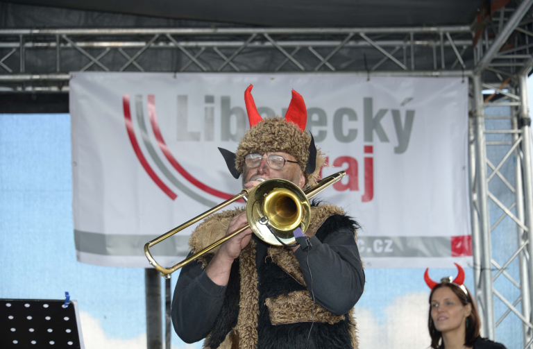 Narozeniny Ještědu oslavilo v sobotu přes 9 000 návštěvníků